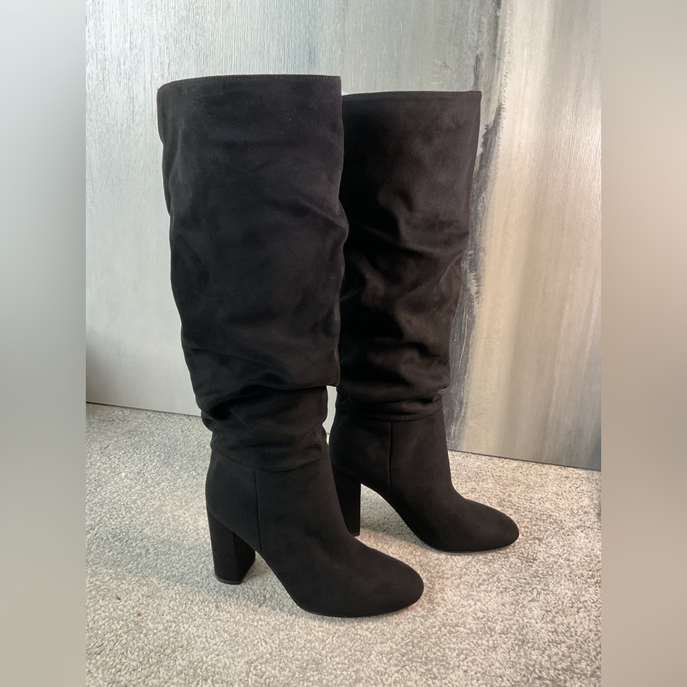 Nine West Magnett Knee-High Slouch Boots in Black Microsuede - Size 8 (NWOB)